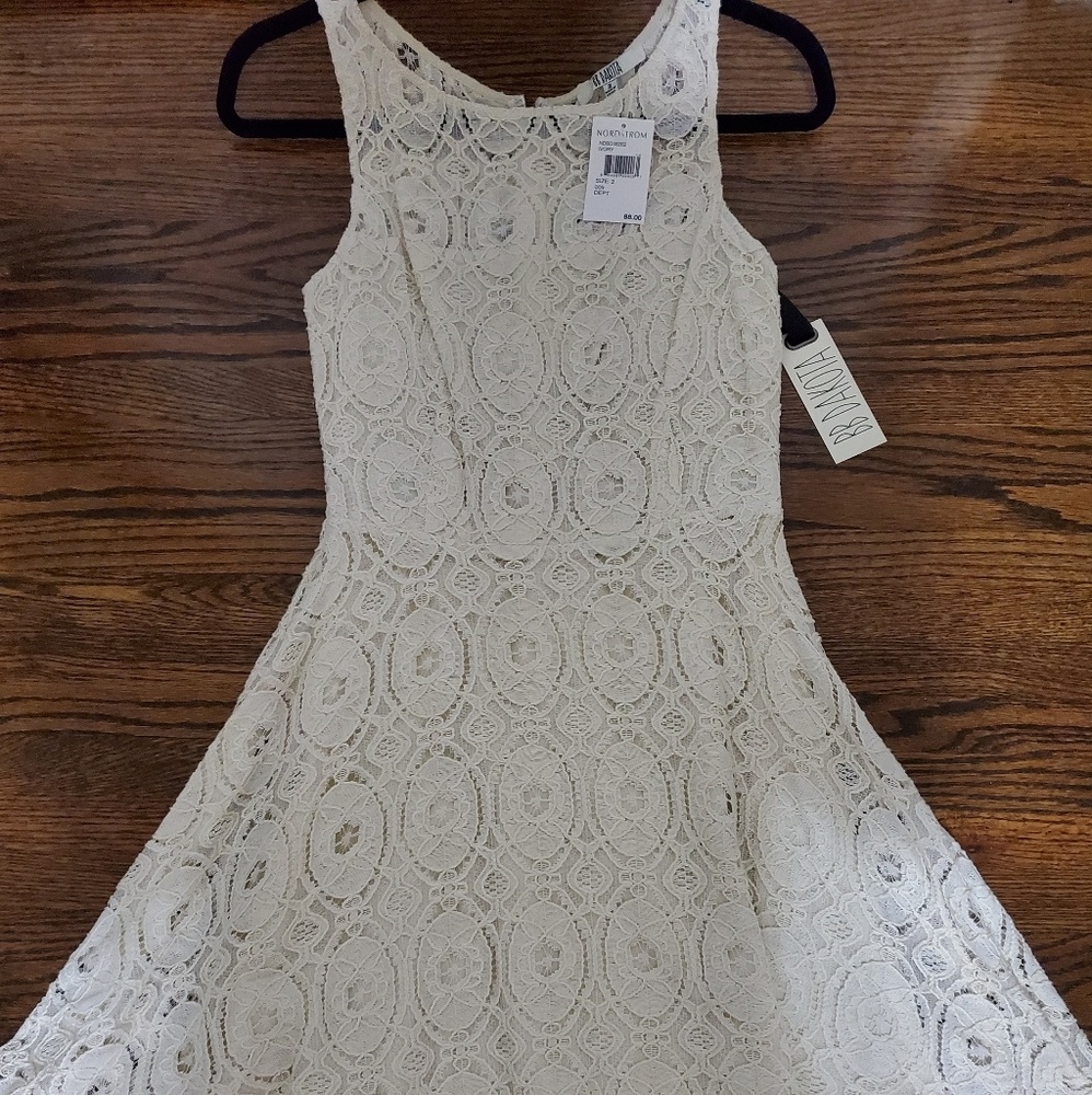BB Dakota off white lace dress